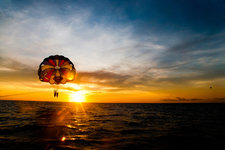 海上降落伞Parasailing