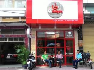 Gu Saigon Coffee Shop Homestay