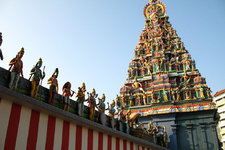 尼维沙伯鲁玛兴都庙Sri Srinivasa Perumal Temple