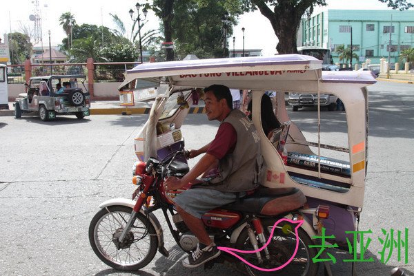長灘島多數交通工具是三輪車pedicab或tricycles