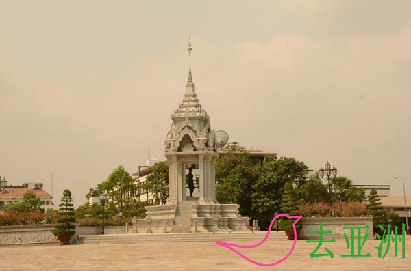 塔山寺    Wat Phnom