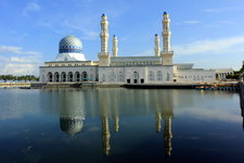 亚庇市立清真寺Masjid Bandaraya Kota Kinabalu