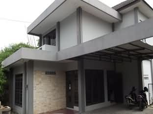Rumah Lempong Sari Guest House